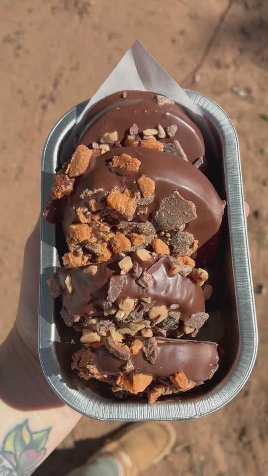 Chocolate Covered Apple Slices (Butterfinger + Heath Crunch)